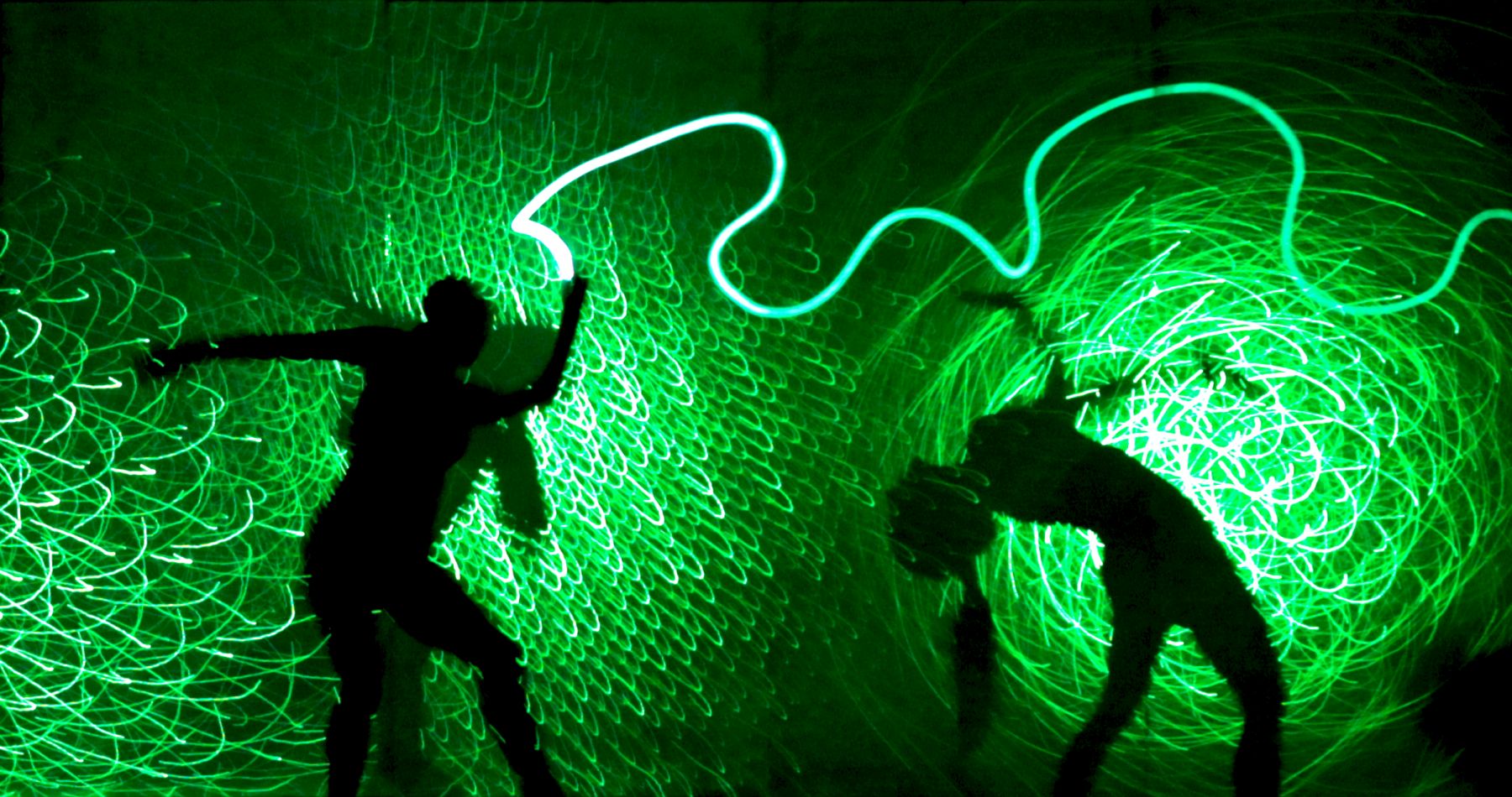 Al momento stai visualizzando Serata di danza martedì 12 marzo a Gemona con Night Garden di Anthony Heinl (Momix)