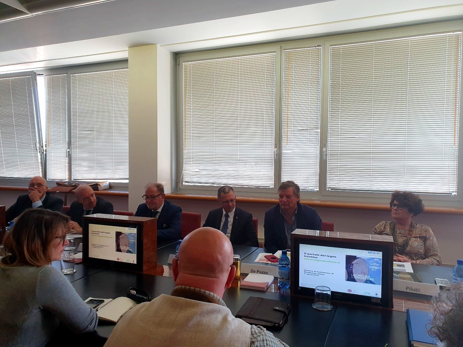 Scopri di più sull'articolo Cciaa PN-UD: un portale pubblico per il sistema del legno Fvg, incontro con Da Pozzo e l’assessore regionale alle risorse forestali