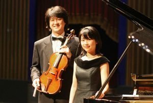 Scopri di più sull'articolo Dal Giappone al Teatro Verdi di Trieste, lunedì 6 maggio il Duo Murakami per il Festival Cameristico di Chamber Music