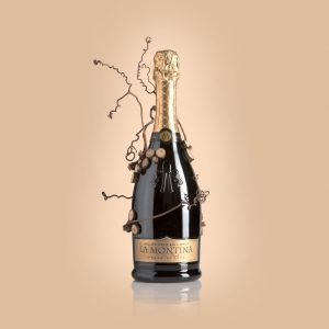 Scopri di più sull'articolo Riconoscimento d’oro per La Montina Franciacorta all’ International Wine and Spirit Competition 2019