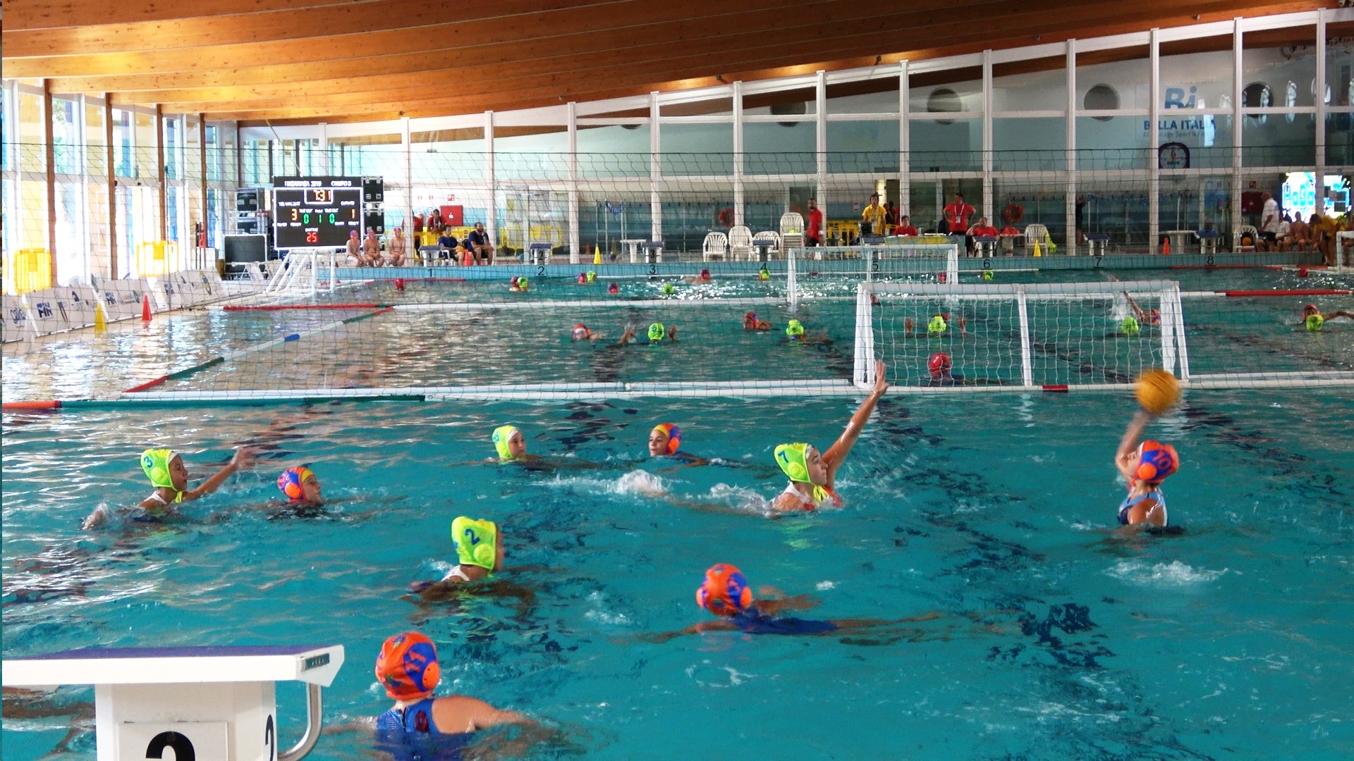 Scopri di più sull'articolo HaBaWaBa  Festival Internazionale di Pallanuoto a Lignano: invasa la piscina olimpica del villaggio Bella Italia