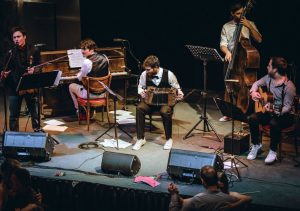 Scopri di più sull'articolo Nei Suoni dei Luoghi, martedì 9 luglio a Latisana (Ud) il funambolico ensemble sloveno Piazzolleky Quintet