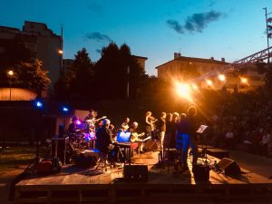 Scopri di più sull'articolo “A forza di essere vento”: martedì 20 agosto, Al Faro di Bibione, Fabrizio De Andrè Ensemble in concerto