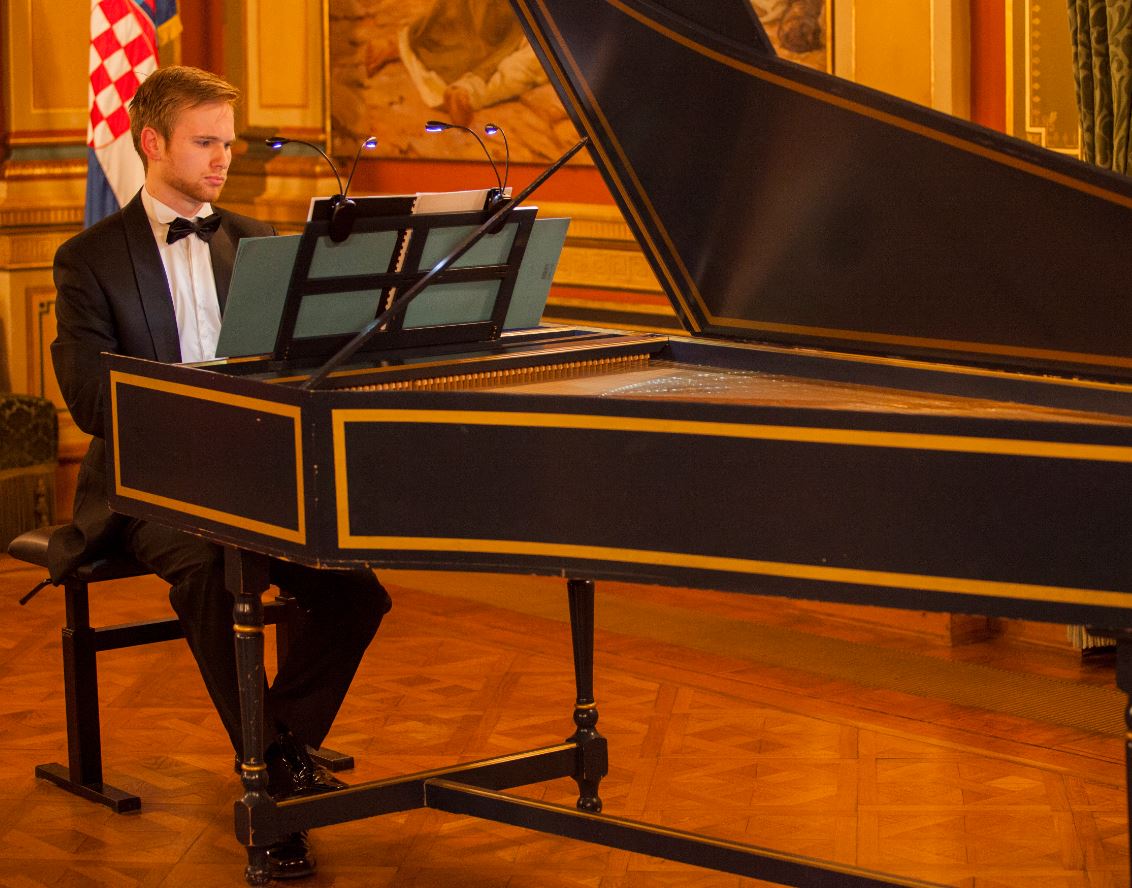 Scopri di più sull'articolo Nei Suoni dei Luoghi, il clavicembalista croato Franjo Bilić in concerto il 5 settembre a Fiumicello