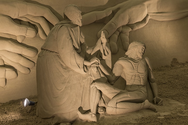 Al momento stai visualizzando Torna il grande Presepe di Sabbia di Lignano Sabbiadoro, la 16ª edizione della grande opera aprirà al pubblico sabato 30 novembre