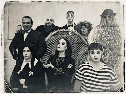Al momento stai visualizzando “Gli Addams” di Anà-Thema inaugurano con simpatia il 2020 al Teatro della Corte di Osoppo