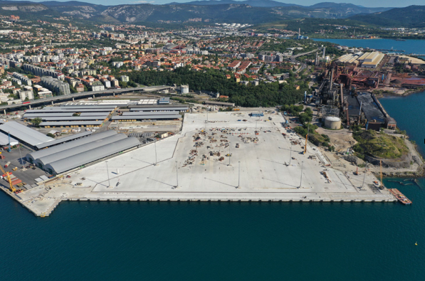 Al momento stai visualizzando La Piattaforma logistica del Porto di Trieste, progettata e realizzata in regione, premiata come migliore opera infrastrutturale del 2020