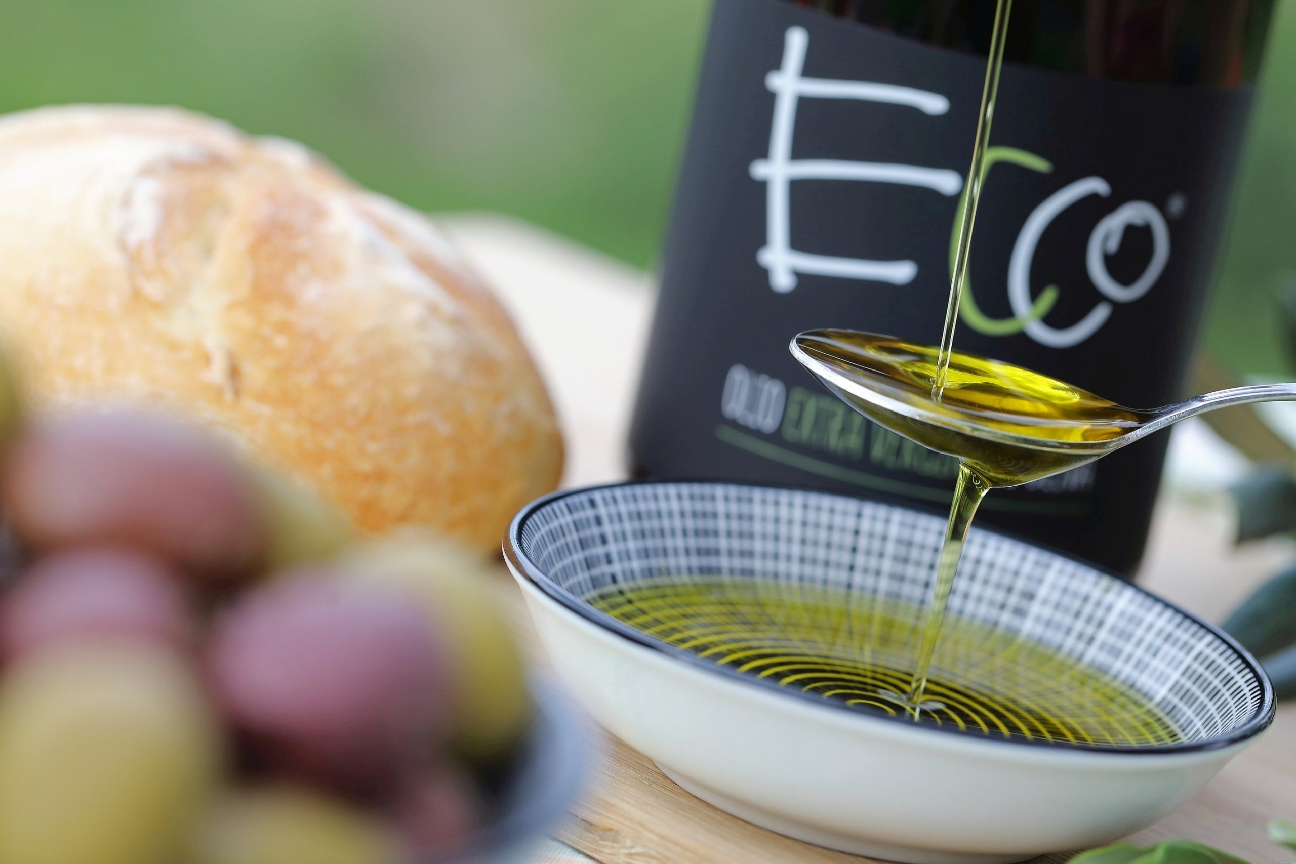 Al momento stai visualizzando “Ecco”, l’olio extravergine di oliva di Enrico Coser. Nuovo progetto del vignaiolo friulano per valorizzare le potenzialità del territorio