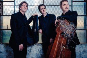 Scopri di più sull'articolo Il Trio di Parma inaugura domenica 6 febbraio a Pordenone la 45ª edizione di Musicainsieme con un omaggio alla Russia proponendo il secondo Trio di Šostakovič e il magniloquente Trio di Čaikovskij