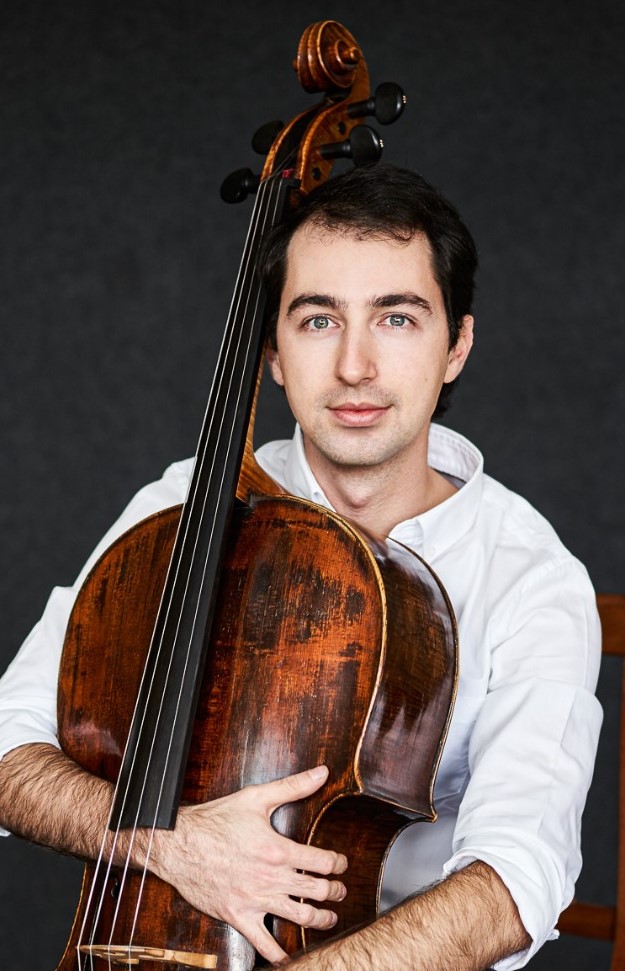 Scopri di più sull'articolo Cello Suite con Marco Venturini  venerdì 8 aprile a Udine, in Sala Ajace
