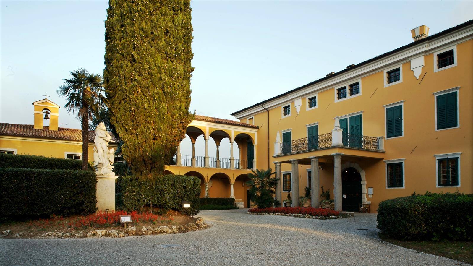 Al momento stai visualizzando Palazzo Coronini, a Gorizia: riprendono domenica 26 giugno le visite congiunte con il Castello di Kromberk