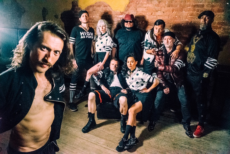 Al momento stai visualizzando Gogol Bordello, sabato 9 luglio a Palmanova il concerto delle star mondiali del gypsy punk