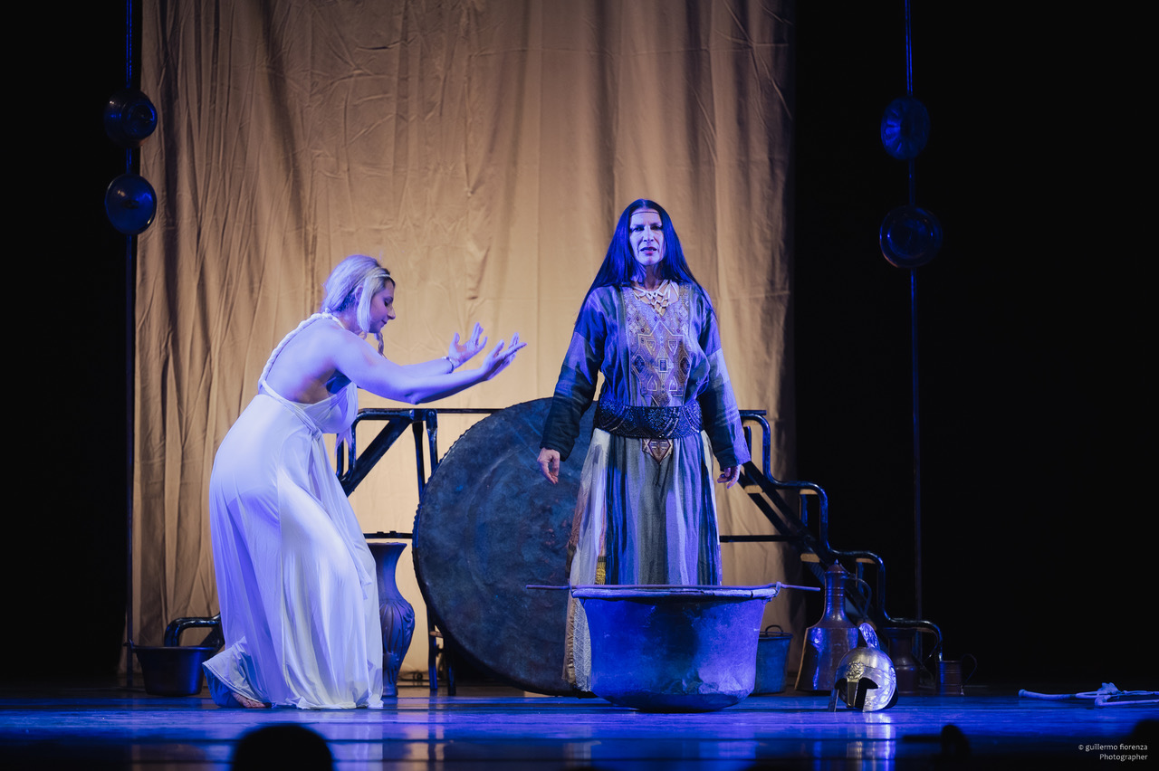 Al momento stai visualizzando “Elena di Sparta” di Silvia Priori il 20 e 21 novembre al Teatro dei Fabbri di Trieste