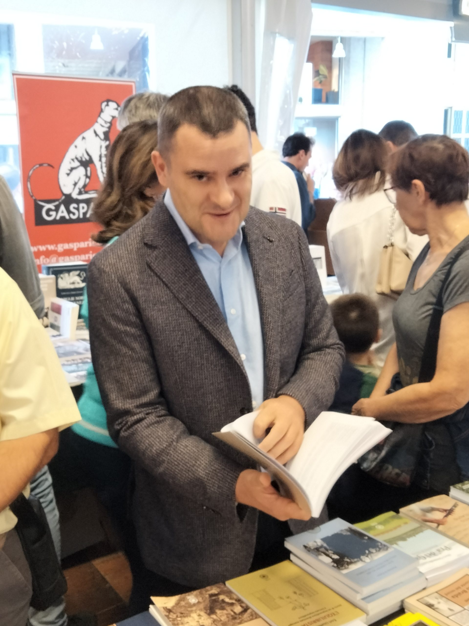 Scopri di più sull'articolo Rassegna Da vicino, a Pordenone: venerdì 31 marzo lo scrittore Marcello Bolletti presenta “Carlo Braida, il conte dei record” (Alba Edizioni)